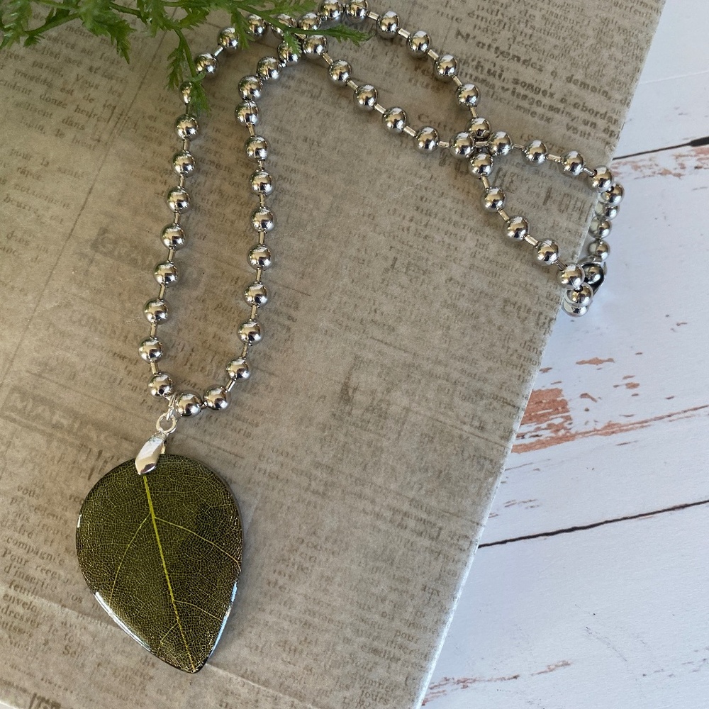Silver Ball Chain Leaf Necklace